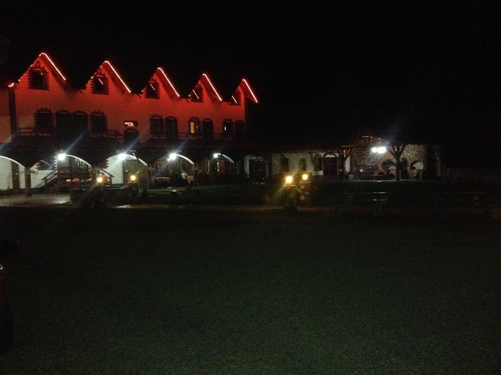 Pensiunea la Nise Sîmbăta de Sus Extérieur photo