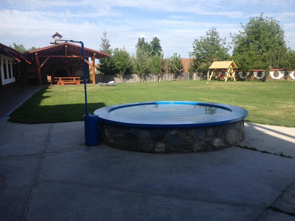 Pensiunea la Nise Sîmbăta de Sus Extérieur photo