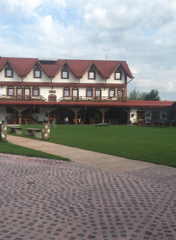 Pensiunea la Nise Sîmbăta de Sus Extérieur photo